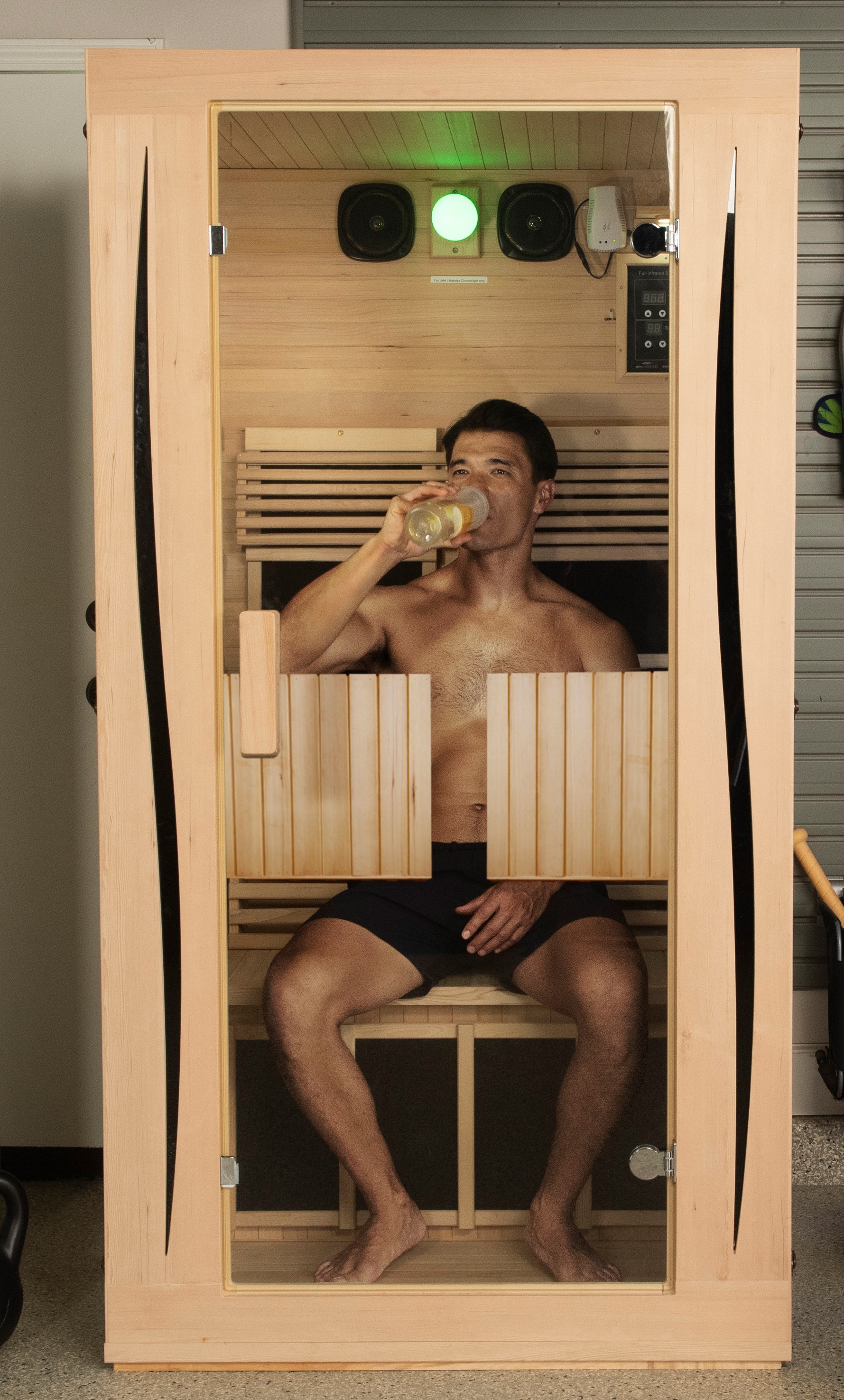 The Benefits of a Far Infrared Sauna for the Sick, the Strong and the